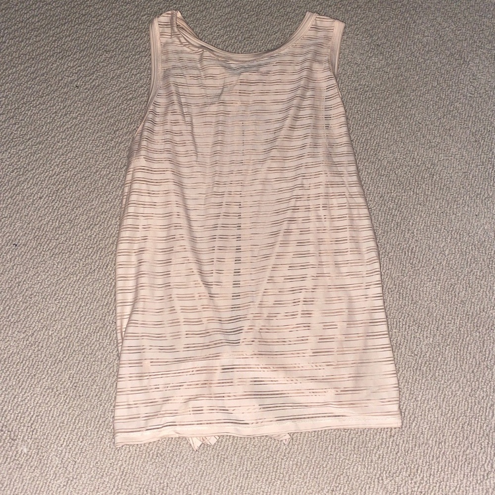 LULULEMON TANK TOP OPEN BACK